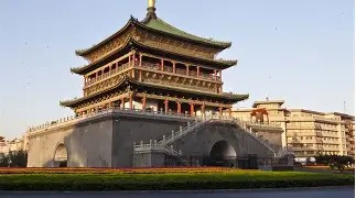 西安城投队豪取主场三分,表现抢眼,战绩斐然 西安城投队豪取主场三分,表现抢眼,战绩斐然