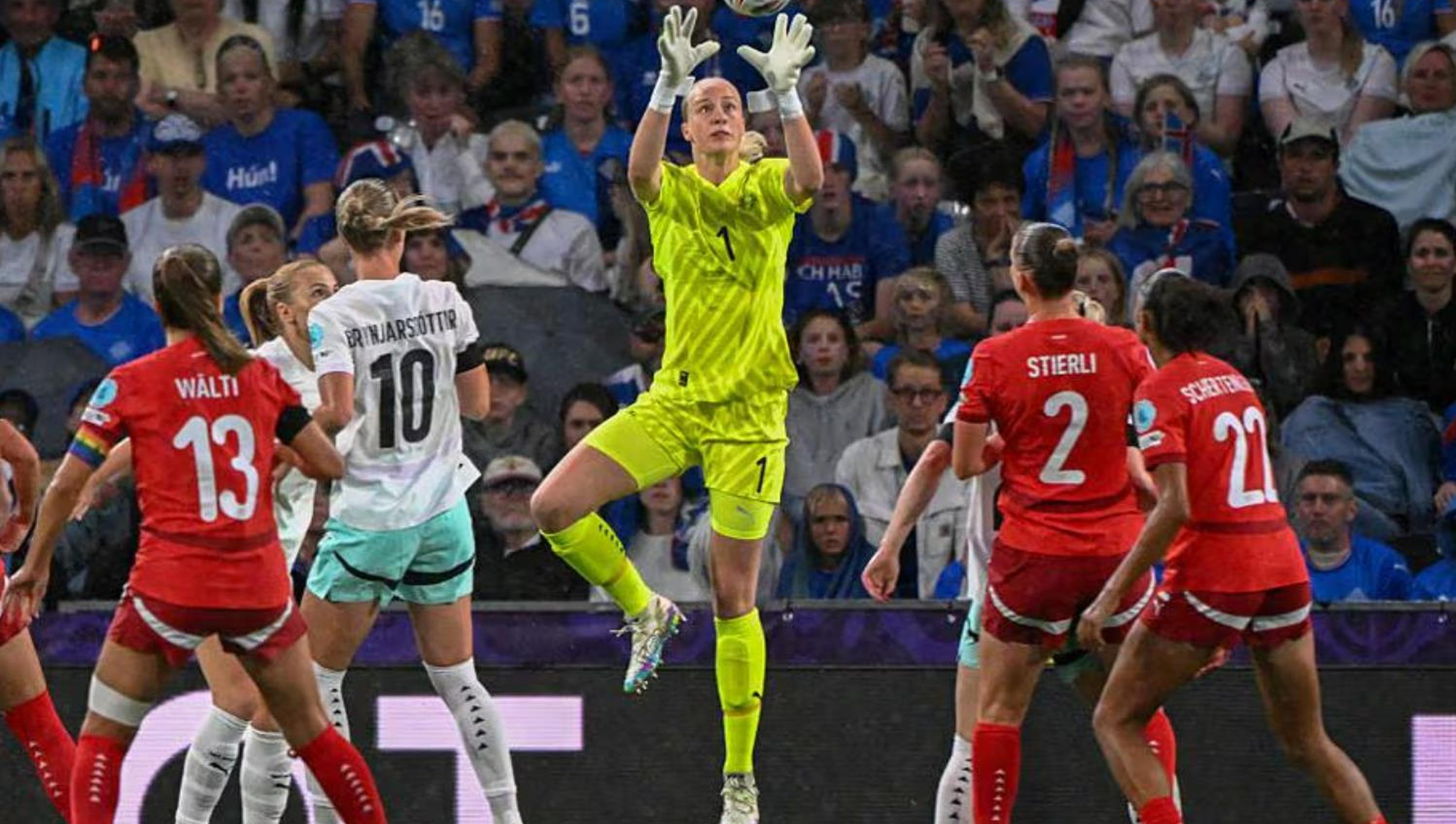 关于瑞士队力压对手,收获惊艳胜利晋级强手,稳步上升的信息 关于瑞士队力压对手,收获惊艳胜利晋级强手,稳步上升的信息