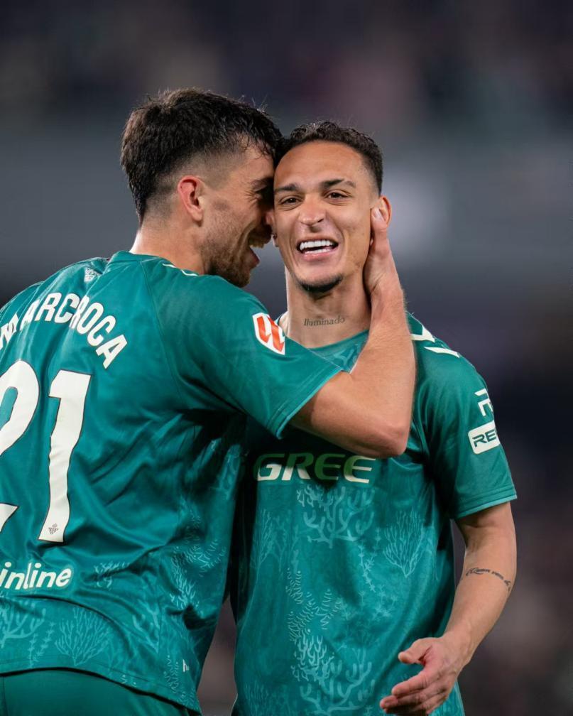 根特主场击败对手,晋级希望大增,引发热议 根特主场击败对手,晋级希望大增,引发热议