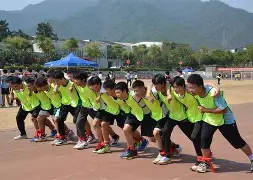 比赛进行如火如荼,选手们齐心协力向金牌冲刺,稳步上升的简单介绍 比赛进行如火如荼,选手们齐心协力向金牌冲刺,稳步上升的简单介绍