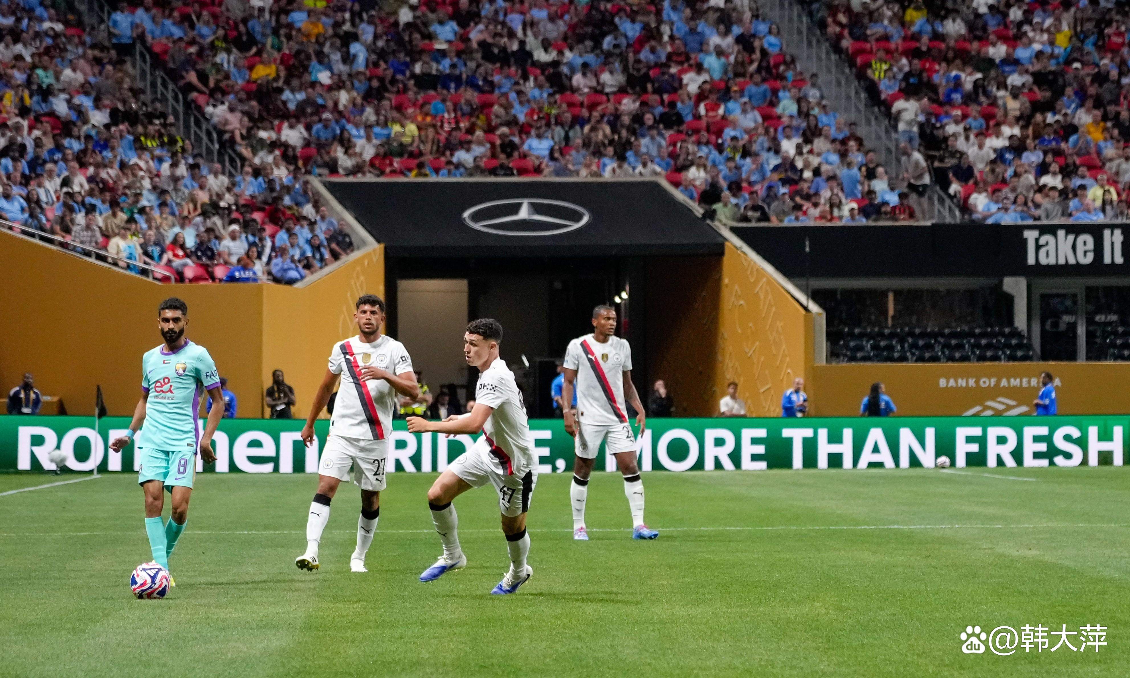 开云体育入口-热那亚战胜对手,结束连败状态,战绩斐然