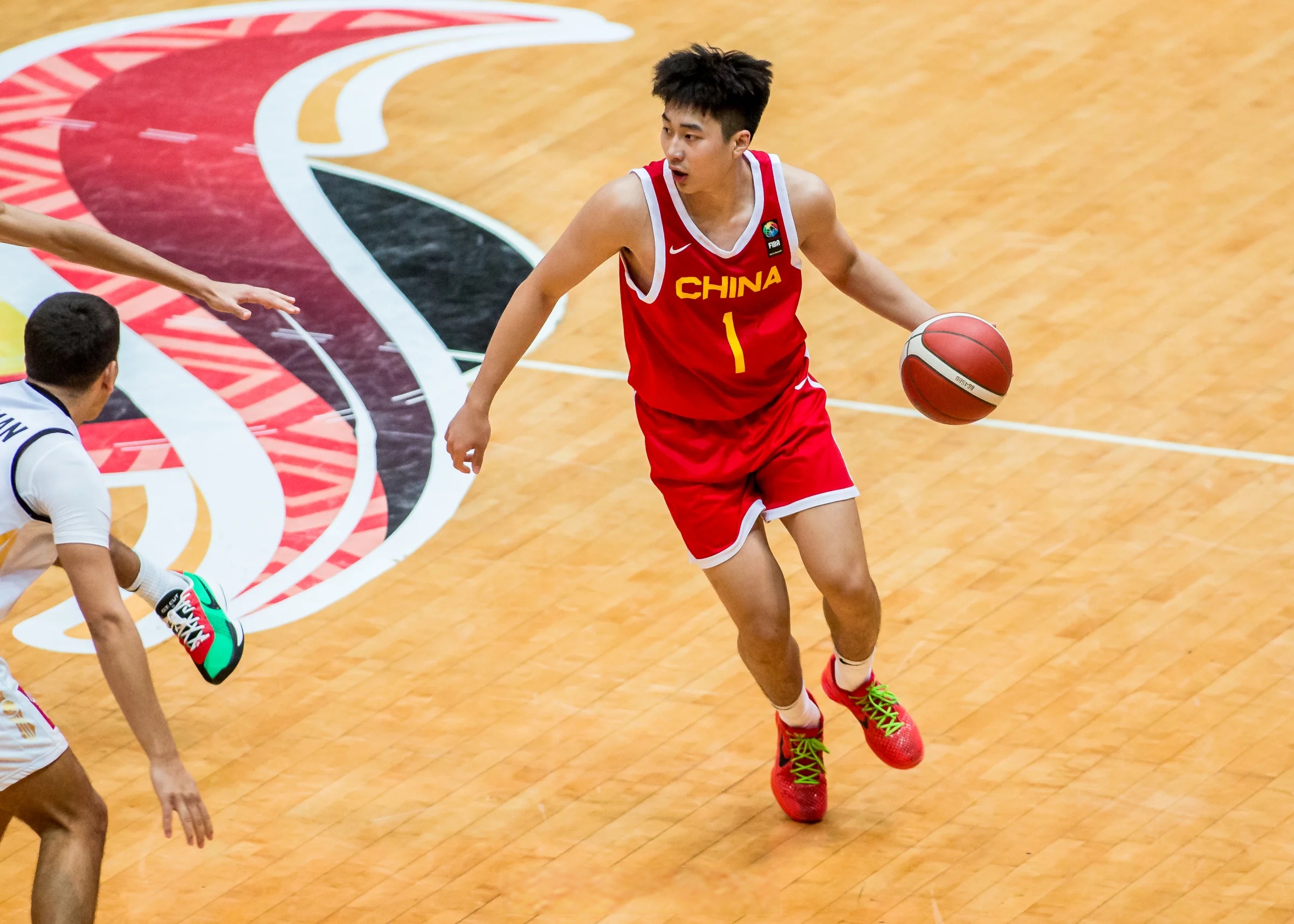 开云下载-吉林队横扫勇士，范弗利特刷新纪录