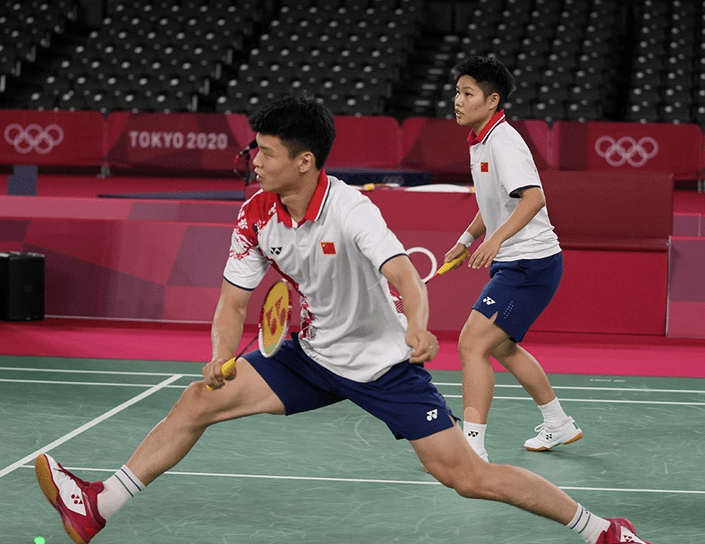 印度队碾压中国队，黄鸭组合扛起全队